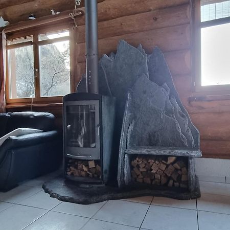 Le Gite De Briey Chalais Exterior photo