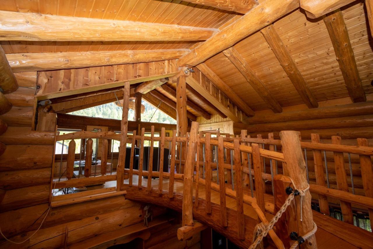 Le Gite De Briey Chalais Exterior photo